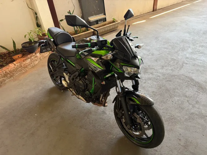 Vendo KAWASAKI Z650