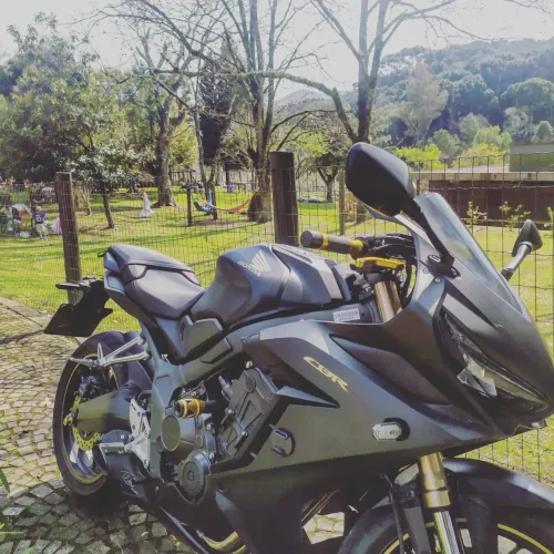 CBR 650R unica!