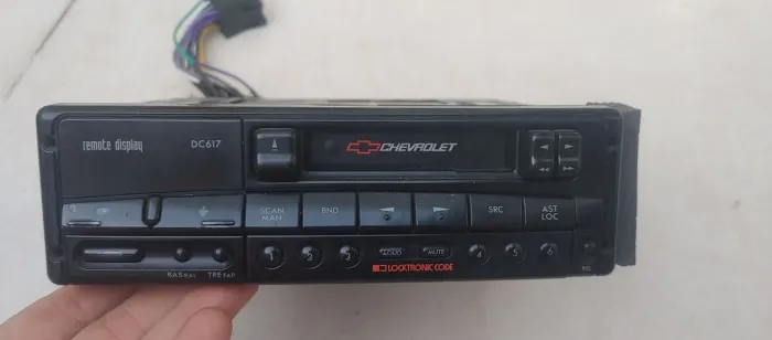 Rádio automotivo Chevrolet DC617