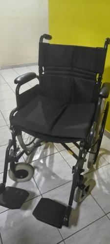 Cadeira de Rodas Aço Dobrável D400 da marca Dellamed