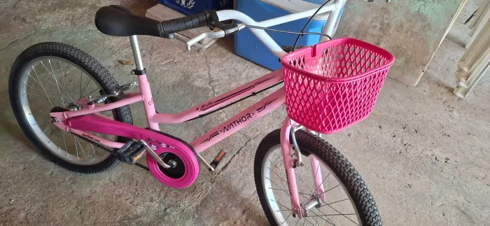 Bicicleta aro 20 femenina em ótimo estado de conservação