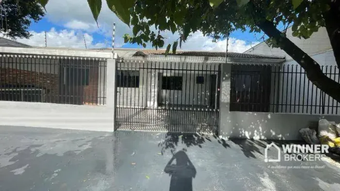Casa com 3 dormitórios à venda, por R$ 300.000 - Jardim Verão - Sarandi/PR