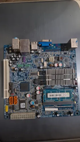 Placa-mãe POS-EINM10CB + processador + 2 GB DDR3 - Sem BIOS