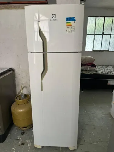 Geladeira Electrolux DC35A