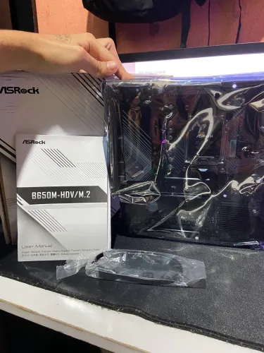 Placa-Mãe ASRock B650M-HDV/M.2, AMD B650, mATX, DDR5, Preto - 90-MXBLA*