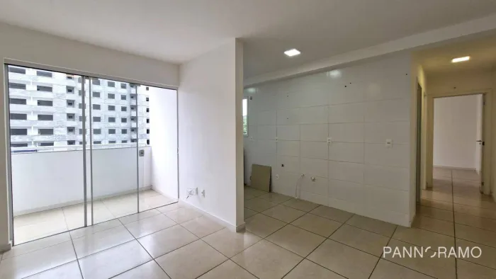 Apartamento com 2 dormitórios para alugar, 60 m² por R$ 1.934,00/mês - Itoupava Central -
