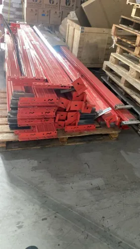 Longarina para prateleira/porta pallets