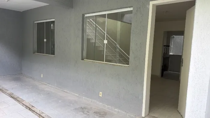 Casa 2 quartos c/ suíte e área livre - Zé Garoto, São Gonçalo