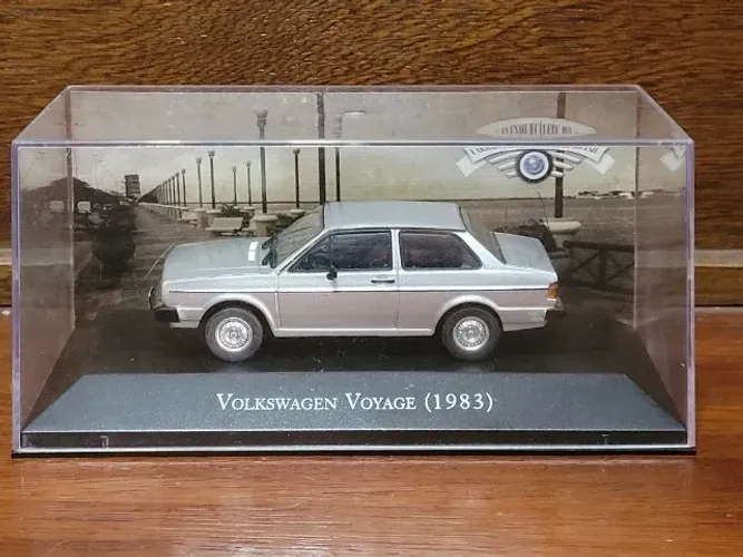 VW Volkswagen Voyage 1983 Coleção Carros Inesquecíveis do Brasil - Carrinho Miniatura 1/43