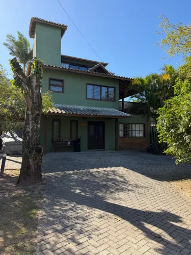 Floripa-Campeche-casa confortável à venda