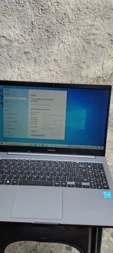Notebook Samsung Intel(R) Core(TM) i3-1115G4 de 11ª geração @ 3,00 GHz 3,00 GHz