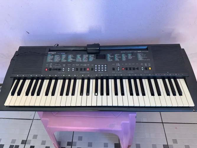 Teclado yamaha PSR-200