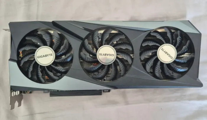 RX 7600 gigabyte oc