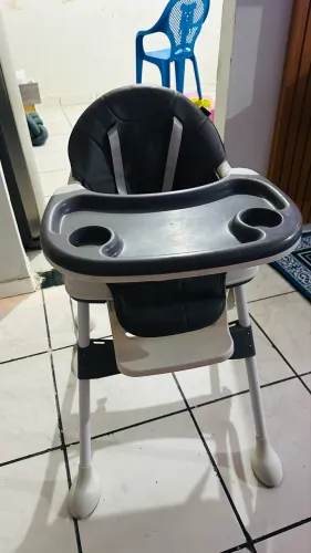 Cadeirinha alimentação bebê 