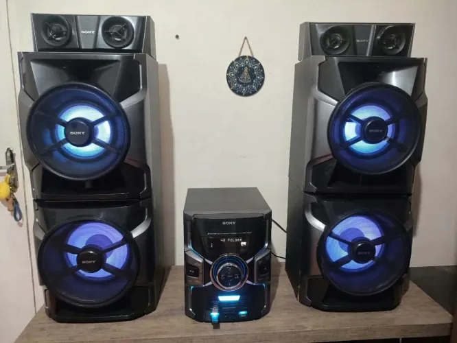 SOM SONY GENEZI MUITO POTENTE COM 6 CAIXAS