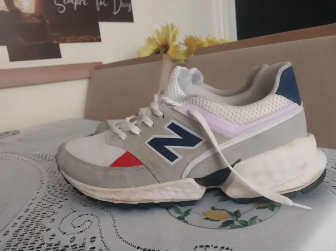 Tênis New Balance 574 - Estiloso e Confortável - Ótima Oportunidade!