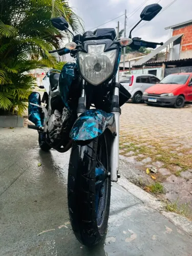 YAMAHA FAZER YS250 2015 | SEGUNDO DONO | QUITADA | PNEUS E RELAÇÃO NOVOS