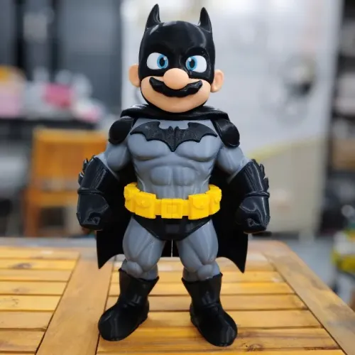 (Sob Encomenda) Mario × Batman - Fusion Style 27cm