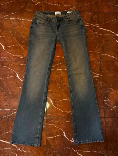 calça jeans bootcut cos baixo cotton on