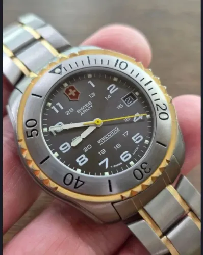 Relógio Suiço Swiss Army Victorinox Titanium