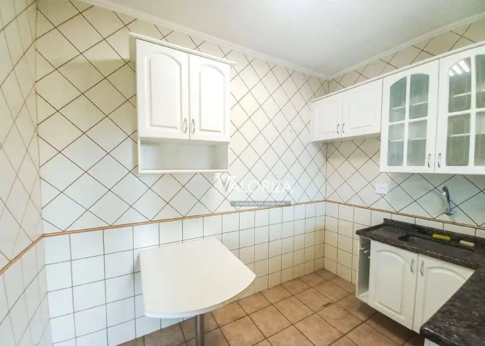 Apartamento com 2 dormitórios para alugar, 74 m² por R$ 2.608,00/mês - Jardim Europa - Sor