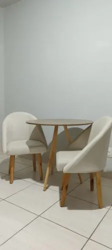 MESA + 2 CADEIRAS ESTOFADAS