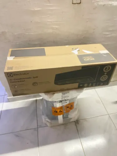 AR-CONDICIONADO ELECTROLUX 9000BTUS WI-FI