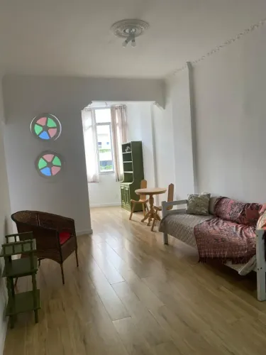 Vende-se ótimo quarto e sala em Botafogo - RJ