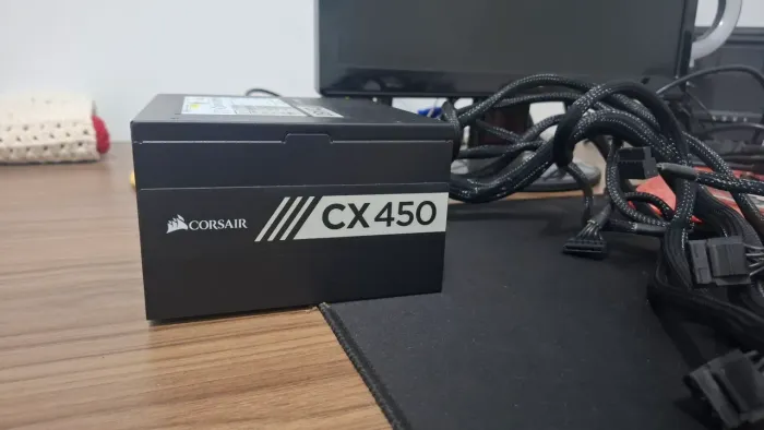 Fonte Corsair CV450 80Plus