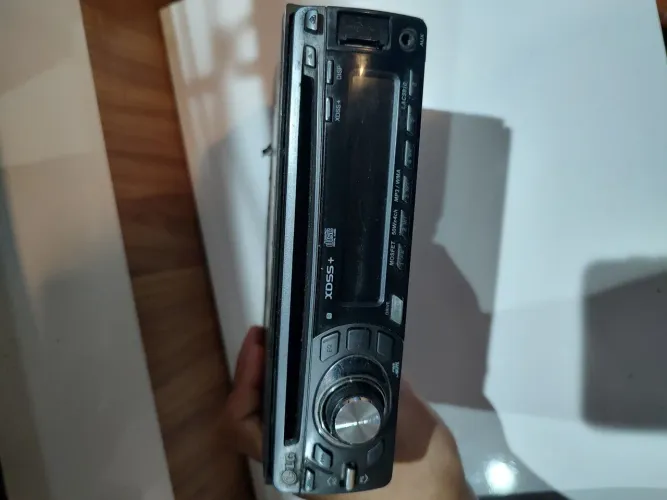 Rádio automotivo LG CD/MP3