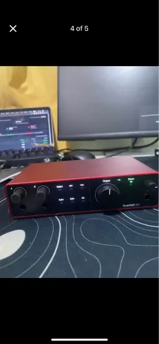 PLACA DE ÁUDIO FOCUSRITE 2i2