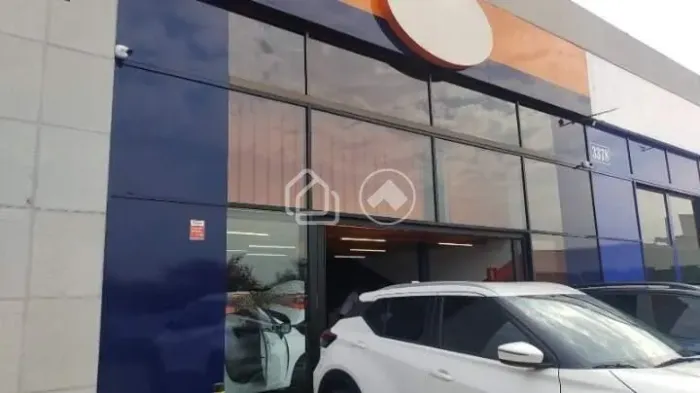 Pool de negócios, incluindo salas, lojas, áreas e estacionamentos em av comercial, excelen