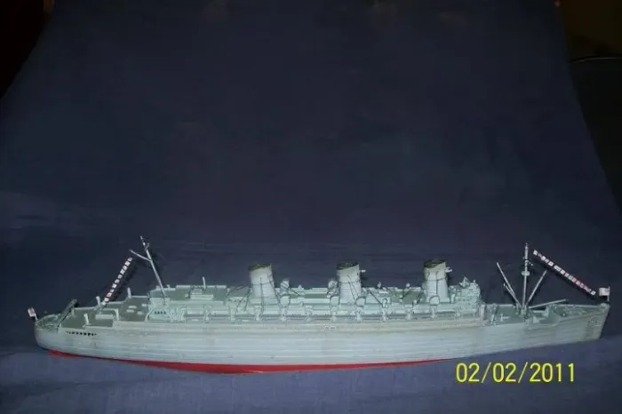 Maquete do Navio HMT QUEEN MARY (I WAR GREY GHOST) Montado Escala 1/600.