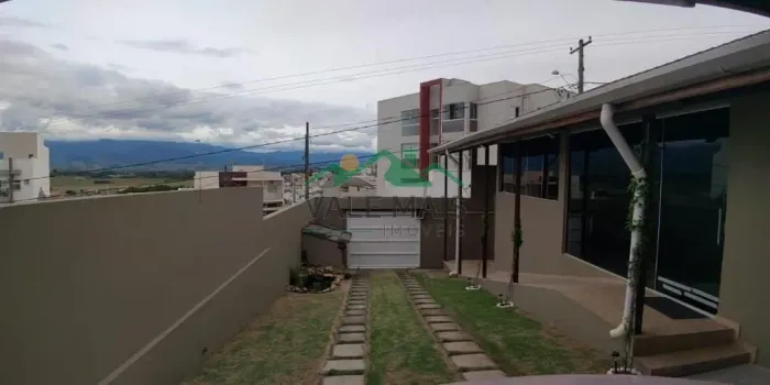 Casa com 2 dormitórios à venda, 168 m² por R$ 690.000,00 - Residencial Village Santana - G