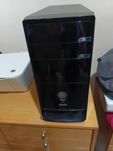 CPU em perfeito estado e atualizada,útil para jogos,pesquisa,trabalhar,e ótima uso de peca