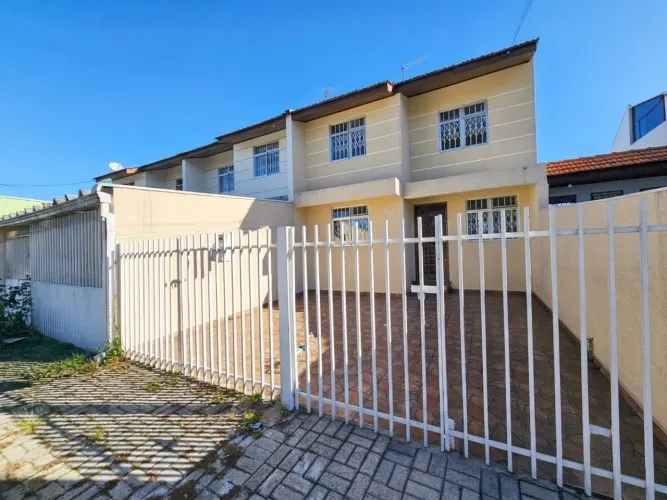 Sobrado com 3 quartos para alugar por R$ 2500.00, 69.30 m2 - BOQUEIRAO - CURITIBA/PR