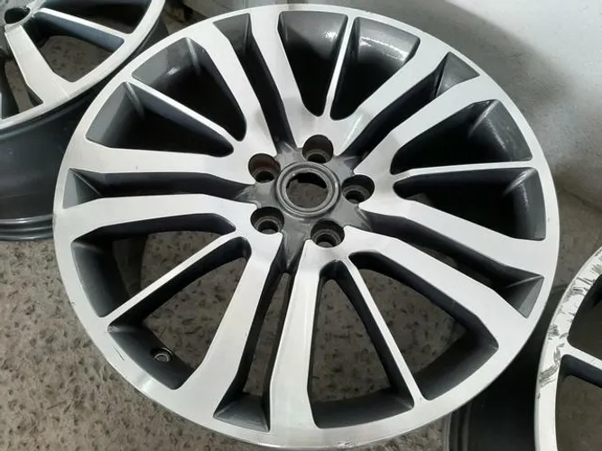 Roda aro 20 Estrela taluda diamantada com grafite GM Blazer 5X120 jogo