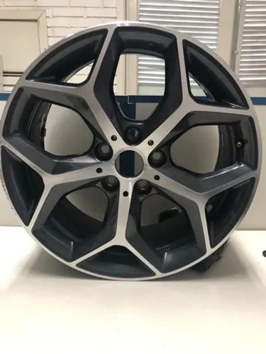 Roda original BMW X1 aro 18