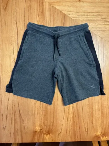 Short Moletom DECATHLON - TAM. 4/5 anos