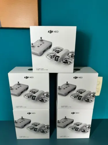 Drone dji Neo Combo flymore Anatel Br - lacrados nota fiscal e garantia