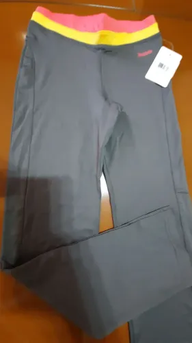 Imperdível!!! Calça legging Reebok M infantil nova original