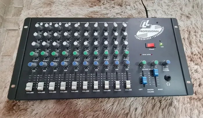 Mesa Áudio 10 canais Estéreo 110v 220v Bivolt LL áudio