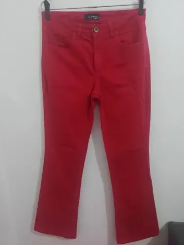 Calça feminina da marcta lê Lis blanc 