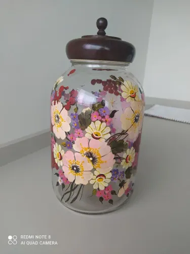 Pote em vidro pintado a mão