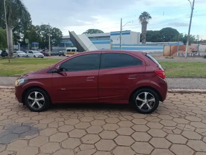 Chevrolet Onix Hatch LTZ 1.4 8V Flex Mec. 5P 2017 modelo2018