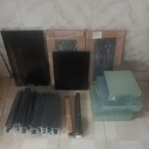 Rack 19 Bandejas, tampas cegas e caixas de passagem.