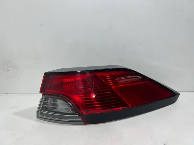 Lanterna Toyota Corolla Cross Ld original