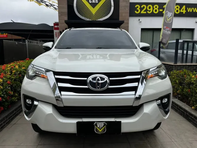 Toyota Hilux SW4 SRX 4X4 2.8 TDI 16V Dies. Aut. 2019