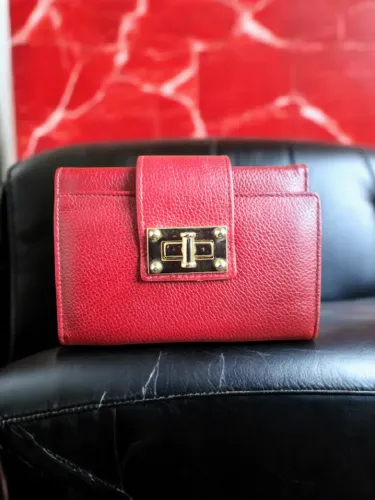 Carteira luz da lua vermelha em couro com espelho e compartimentos