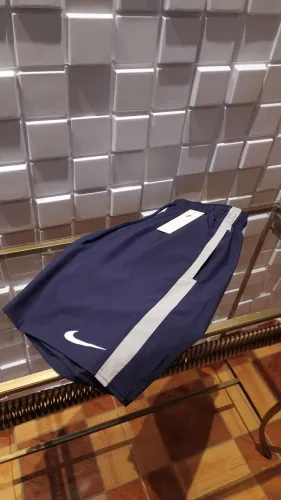 Shorts Nike Azul com Detalhes